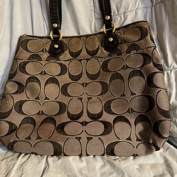 Coach purse - Picture 2 of 13